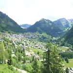 In Vonnes With Stunning Mountain Views